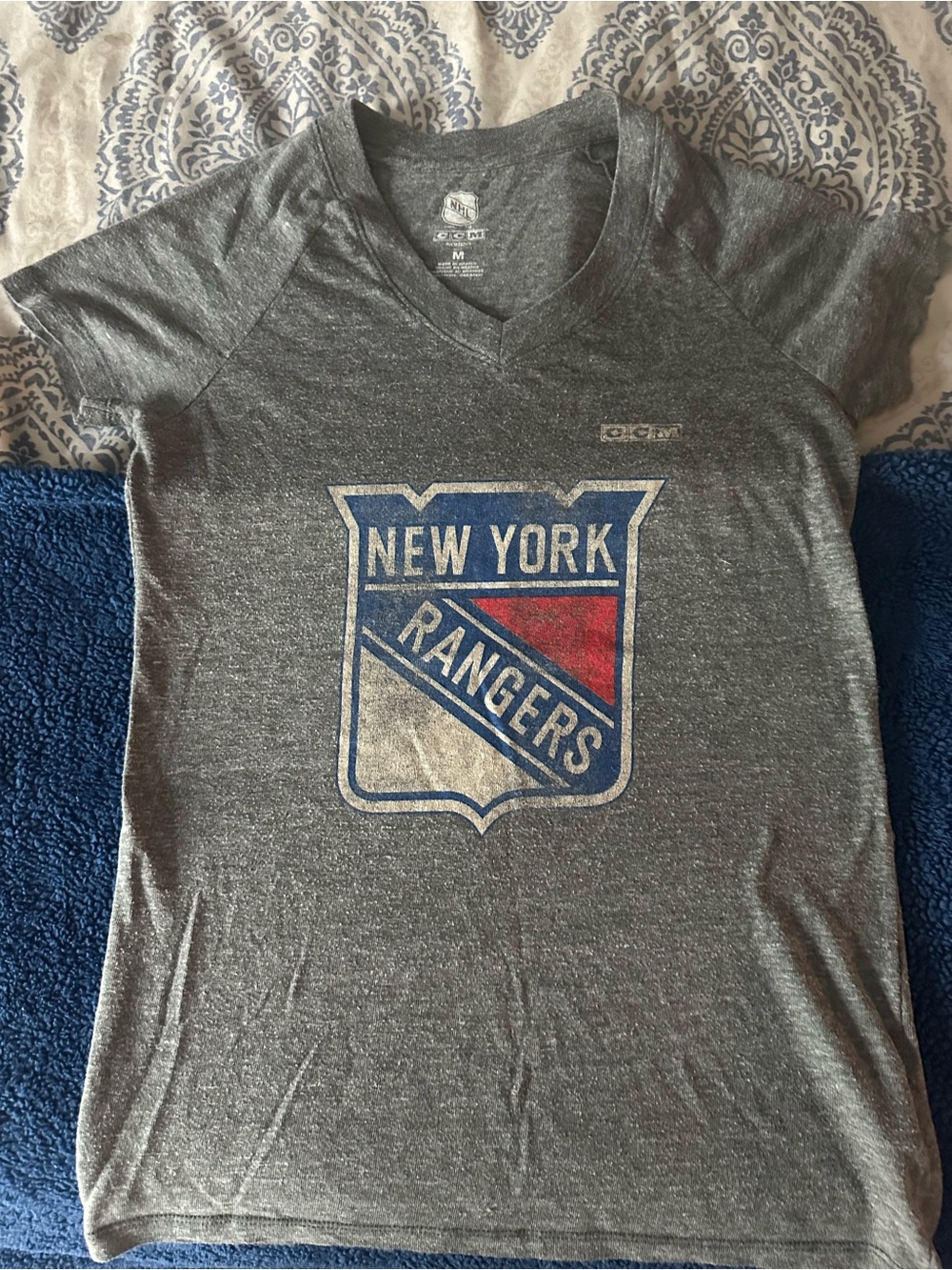 New York Rangers Grey V-Neck Tee